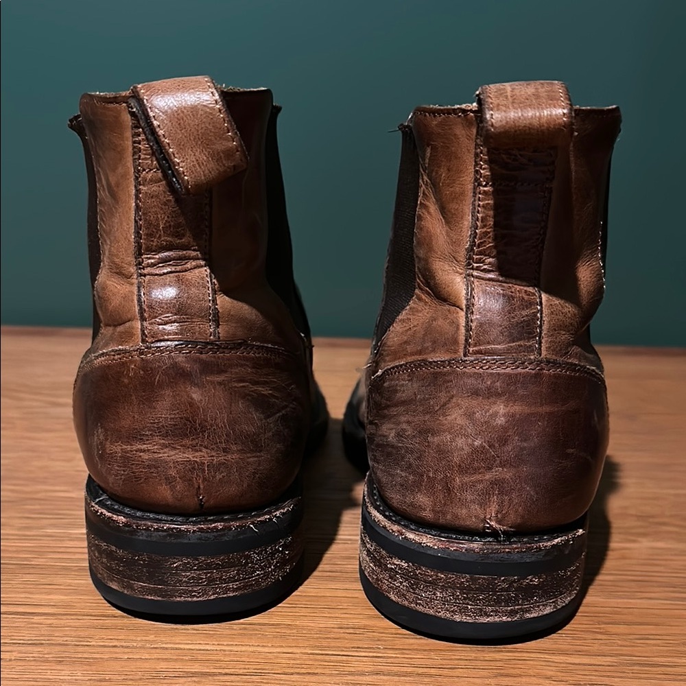 Wolverine 1000 Mile Leather Chelsea Boots - Picture 3 of 7